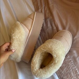 Cozy Cream Faux Fur Women's Slippers